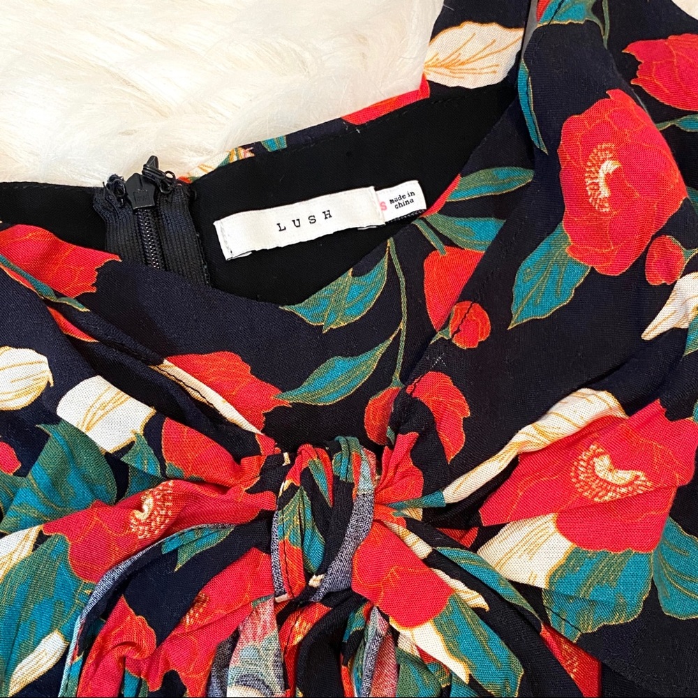 🎉 HOST PICK! 🎉 NWOT Rose Tie Front Romper (S) - Picture 4 of 6